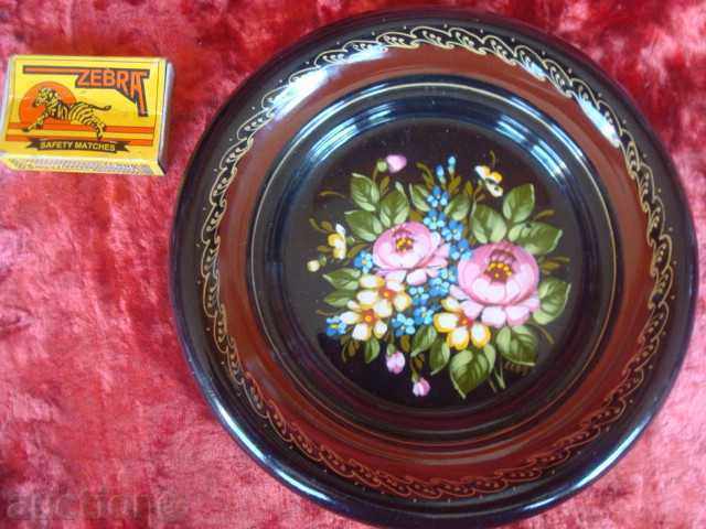 Jewelry dish and pano-plate, hand painted. USSR. with price 29.95 BGN | € 15.31 Jewelry dish and pano-plate, hand painted. USSR. with price 29.95 BGN | € 15.31