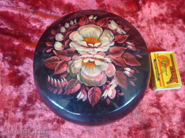 Auction Jewelry dish and pano-plate, hand painted. USSR. Auction Jewelry dish and pano-plate, hand painted. USSR.