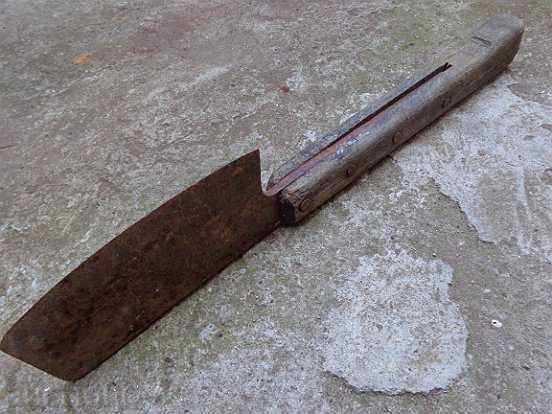 Παράδοση Παλιά λαβή πλαστά μπαλτά, τσεκούρι, το τσεκούρι, μαχαίρι, μαχαίρι Παράδοση Παλιά λαβή πλαστά μπαλτά, τσεκούρι, το τσεκούρι, μαχαίρι, μαχαίρι