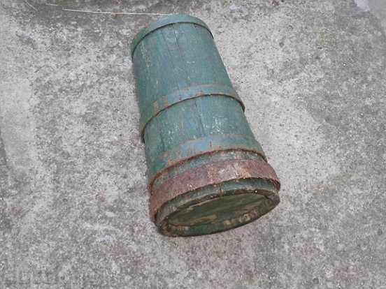 Old piston for oil, cure, keg, wood, wooden, landing - 5