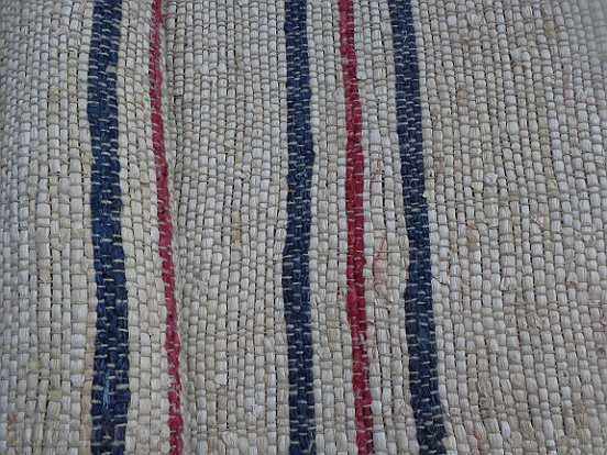 Delivery of Old rog maize leaves matte litter stones primitive Delivery of Old rog maize leaves matte litter stones primitive