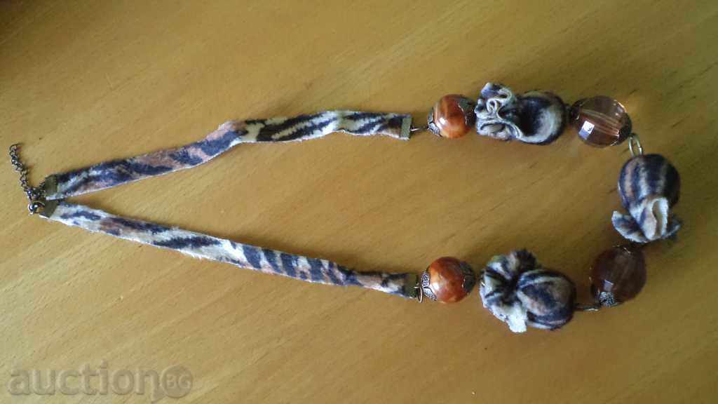 Delivery of necklaces Delivery of necklaces