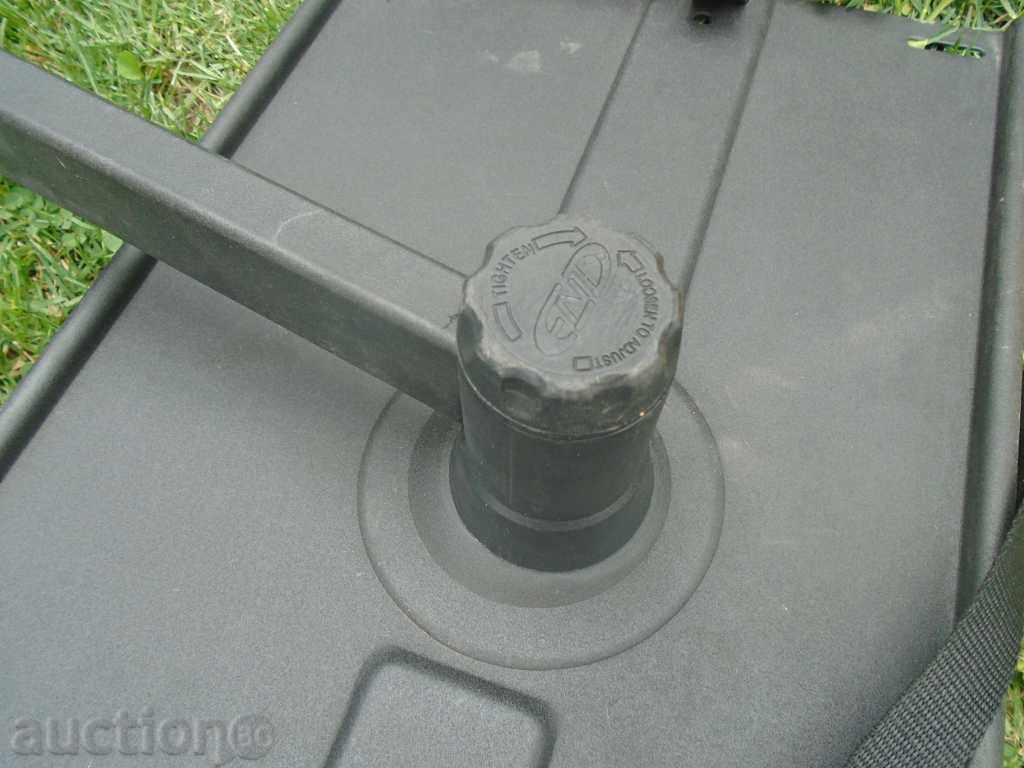 MASSIVE, FUNCTIONAL, OLD STATION FOR TELEVISION - 21 INC. - 7 MASSIVE, FUNCTIONAL, OLD STATION FOR TELEVISION - 21 INC. - 7