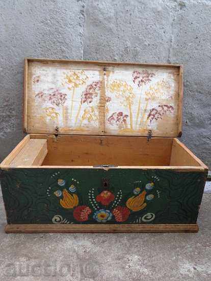An old chest for a bridal cheesy chest chest chest with price 395.00 BGN | € 201.96