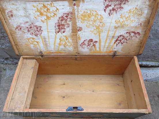 Auction  An old chest for a bridal cheesy chest chest chest