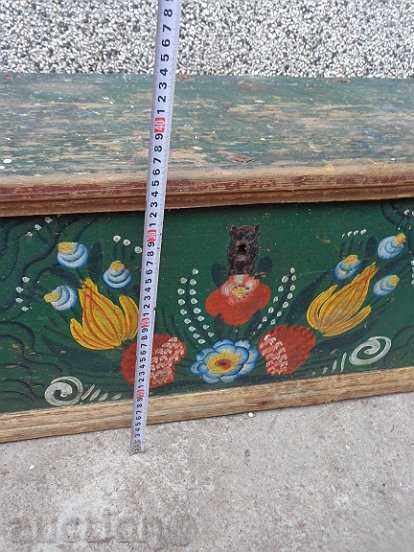 An old chest for a bridal cheesy chest chest chest - 7