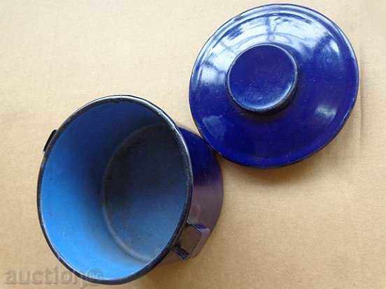 Enamelled pot saucepan with enamel canteen utensils from early social with price 27.00 BGN | € 13.80 Enamelled pot saucepan with enamel canteen utensils from early social with price 27.00 BGN | € 13.80
