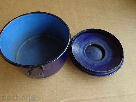 Enamelled pot saucepan with enamel canteen utensils from early social - 6 Enamelled pot saucepan with enamel canteen utensils from early social - 6