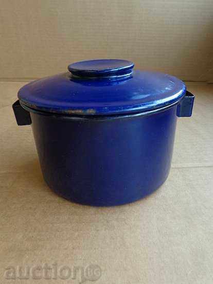Enamelled pot saucepan with enamel canteen utensils from early social
