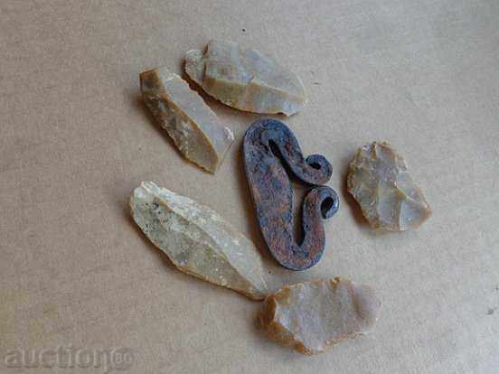 Flint with horned pygmy flint - 6 Flint with horned pygmy flint - 6