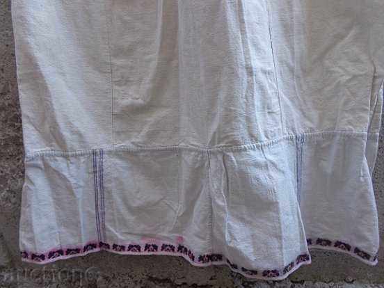 Auction Women 's Nose Shirt Auction Women 's Nose Shirt