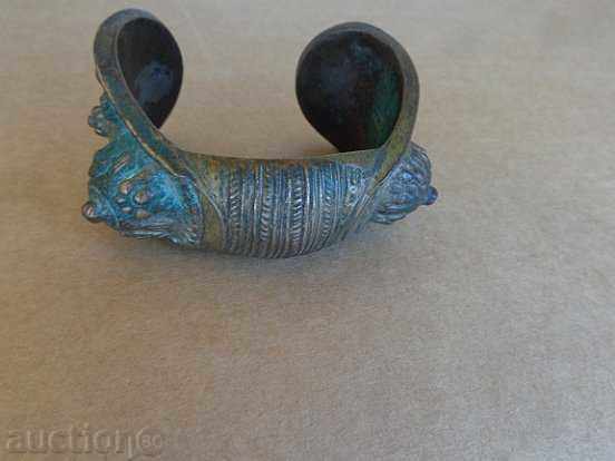 Auction  Revival silver bracelet slingshot, ornament, jewelry gilt