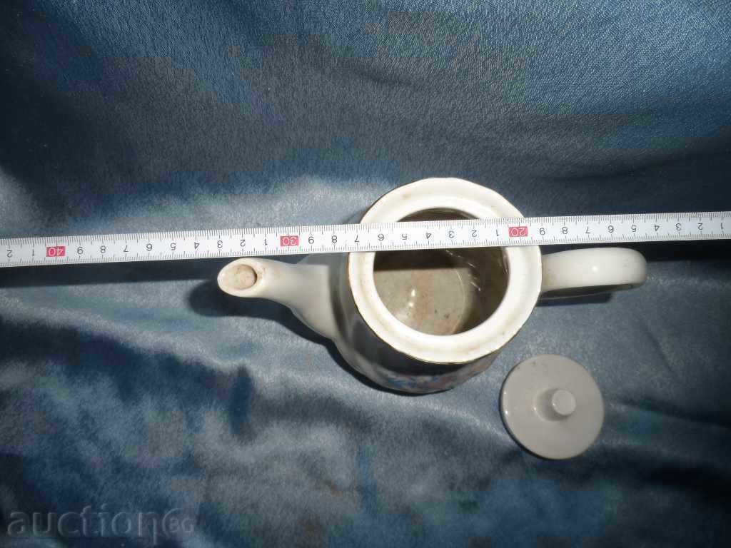 Auction PORCELAIN JUG Auction PORCELAIN JUG