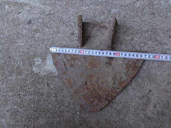 Forged top of a plowing cast iron for a primitive iron with price 57.00 BGN | € 29.14 Forged top of a plowing cast iron for a primitive iron with price 57.00 BGN | € 29.14