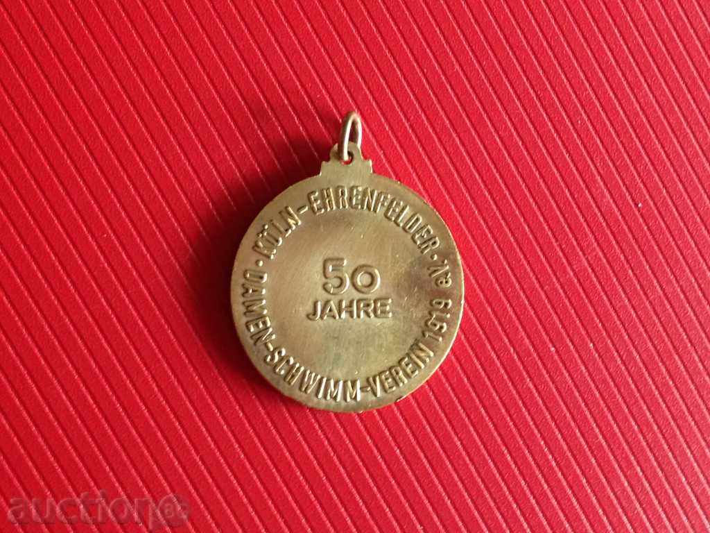 PREMIUL MEDALIA GERMANĂ - PLAJA cu preț 16.00 BGN | € 8.18 PREMIUL MEDALIA GERMANĂ - PLAJA cu preț 16.00 BGN | € 8.18