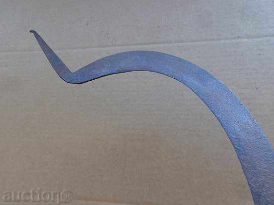 Delivery of A hand forged bark bolt blade Delivery of A hand forged bark bolt blade