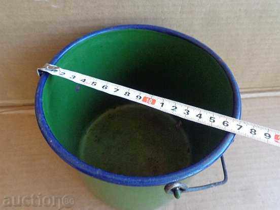 Δημοπρασία Εμαγιέ σκάφους από την στιγμή του σοσιαλισμού, με σμάλτο κούπα Δημοπρασία Εμαγιέ σκάφους από την στιγμή του σοσιαλισμού, με σμάλτο κούπα