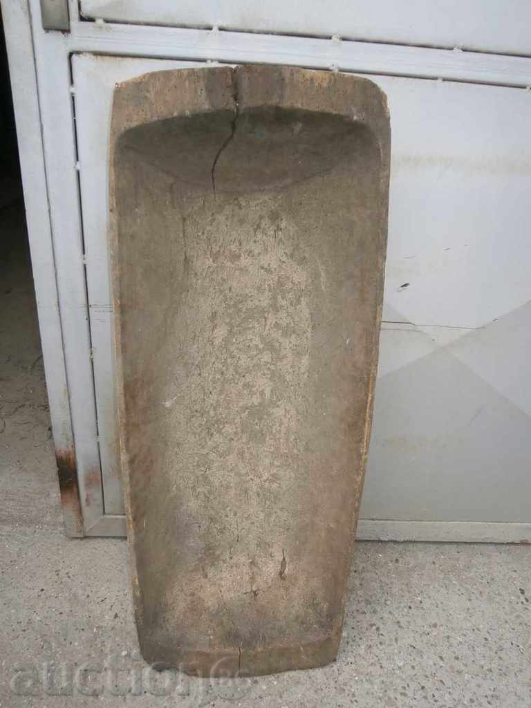 Старинно дървено корито нощови копанка с цена 90.00 лв. | € 46.02 Старинно дървено корито нощови копанка с цена 90.00 лв. | € 46.02