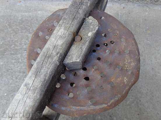 Old rotating beet grater, wooden, primitive - 6 Old rotating beet grater, wooden, primitive - 6