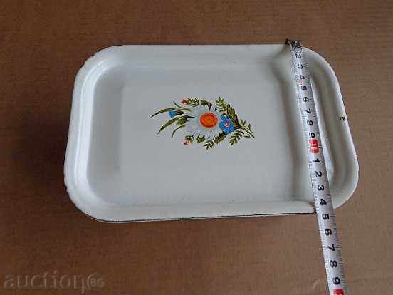 Auction Old enameled food box, enamel bowl, pot Auction Old enameled food box, enamel bowl, pot