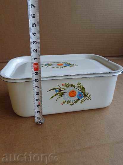 Delivery of Old enameled food box, enamel bowl, pot Delivery of Old enameled food box, enamel bowl, pot