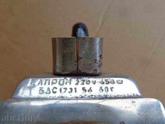 Auction Old electric iron with a handle of bakelite, an early salt, Auction Old electric iron with a handle of bakelite, an early salt,