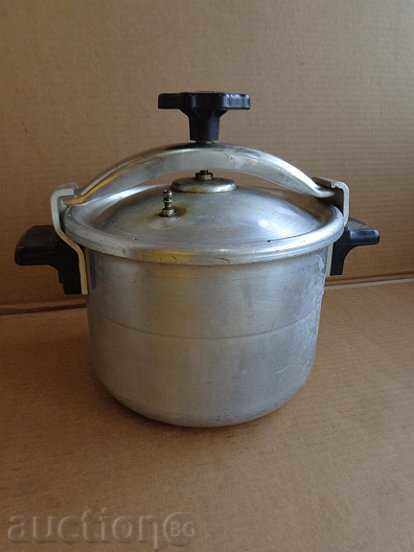 Pressure cooker from the USSR with price 69.90 BGN | € 35.74 Pressure cooker from the USSR with price 69.90 BGN | € 35.74