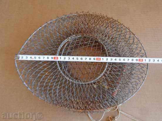 Delivery of An old net fishnet for fish fishing bag fishing net Delivery of An old net fishnet for fish fishing bag fishing net