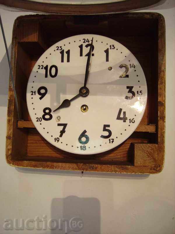 Auction Wall clock Gustav Becker Auction Wall clock Gustav Becker