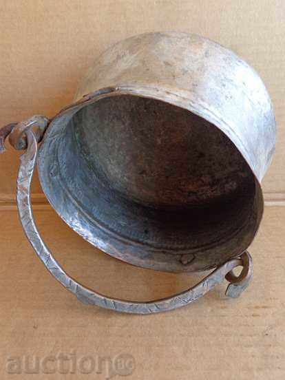 An old bacon, a baker, a pot, a boiler, a copper pot - 6 An old bacon, a baker, a pot, a boiler, a copper pot - 6