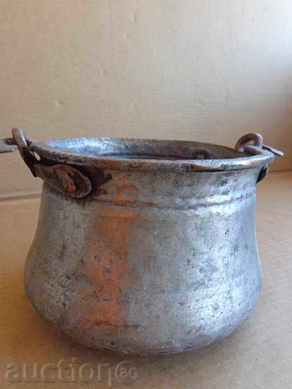 An old bacon, a baker, a pot, a boiler, a copper pot - 7 An old bacon, a baker, a pot, a boiler, a copper pot - 7