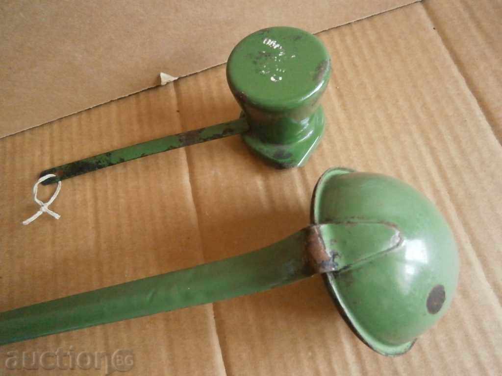 Delivery of An old enameled ladle and enamel jade Delivery of An old enameled ladle and enamel jade