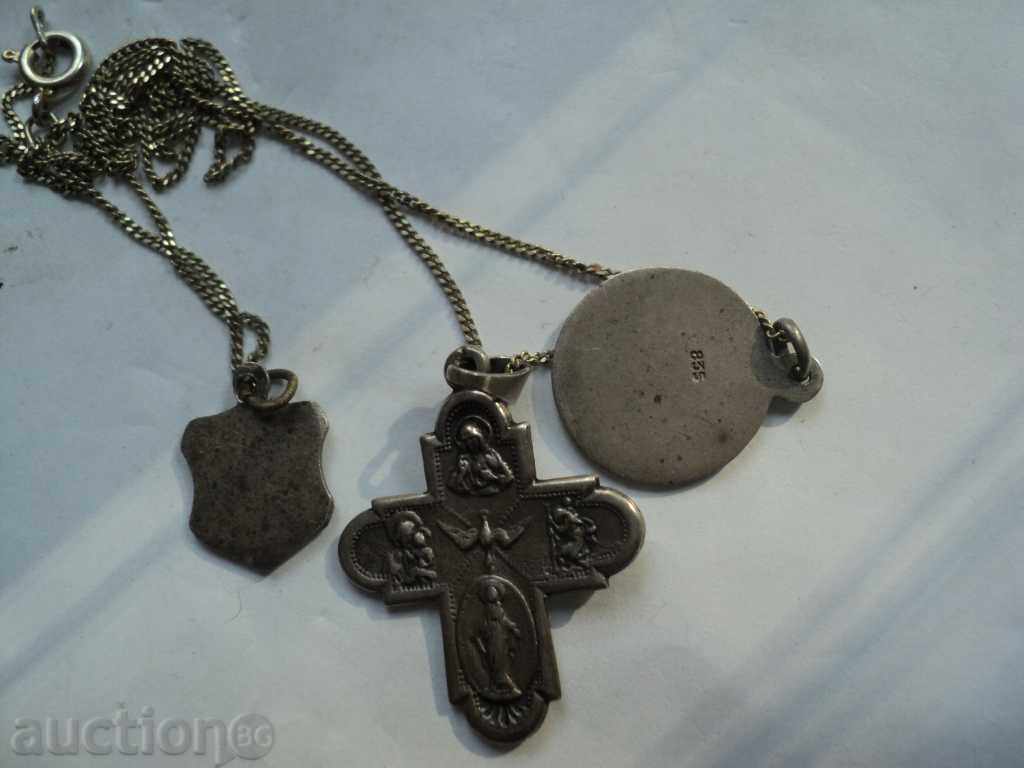 Licitație lanț SREBARAN, un pandantiv. Licitație lanț SREBARAN, un pandantiv.