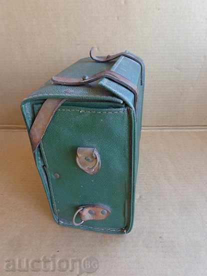 Auction Old medical bag Second World War, Red Cross Auction Old medical bag Second World War, Red Cross