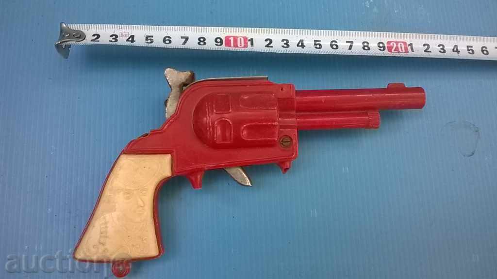 old children's plastic pistol with price 3.00 BGN | € 1.53 old children's plastic pistol with price 3.00 BGN | € 1.53