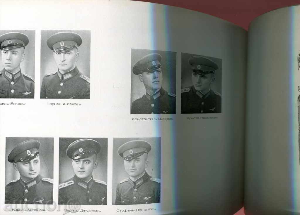 Delivery of Album of VNVU graduates in 1942. Delivery of Album of VNVU graduates in 1942.