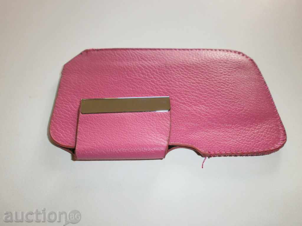Pink leather GSM case with price € 2.00 | 3.91 BGN Pink leather GSM case with price € 2.00 | 3.91 BGN