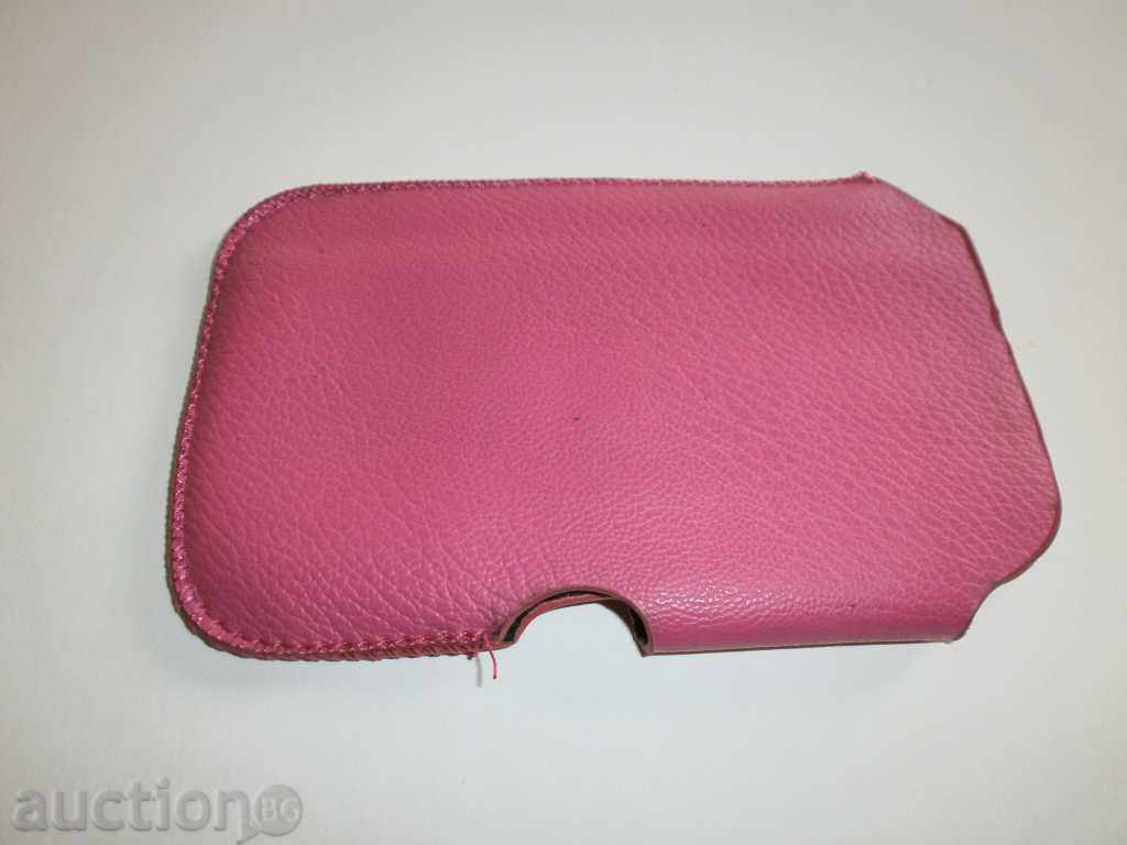 Delivery of Pink leather GSM case Delivery of Pink leather GSM case