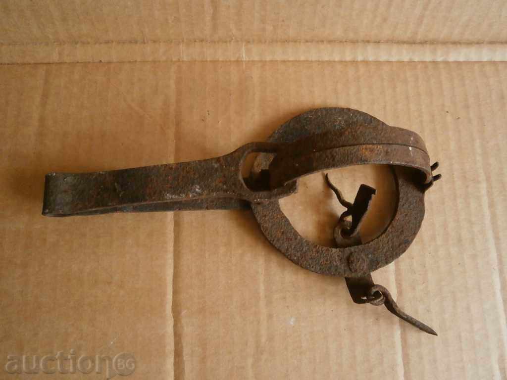 Ancient wreck trap 3 with price 31.00 BGN | € 15.85 Ancient wreck trap 3 with price 31.00 BGN | € 15.85