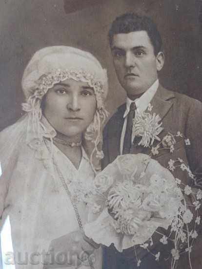 Delivery of Old portrait, framed picture, painting, photograph, photo