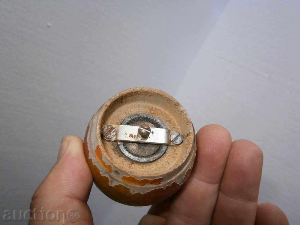 Delivery of an ancient small primitive mill