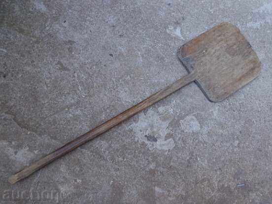 Lopată din lemn pentru copt pâine cu preț € 32.99 | 64.52 BGN