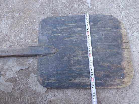 Delivery of Shovel for baking bread Delivery of Shovel for baking bread