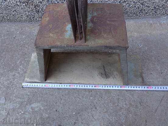 Old dakar, who was a primitive woodcut with price 69.00 BGN | € 35.28 Old dakar, who was a primitive woodcut with price 69.00 BGN | € 35.28