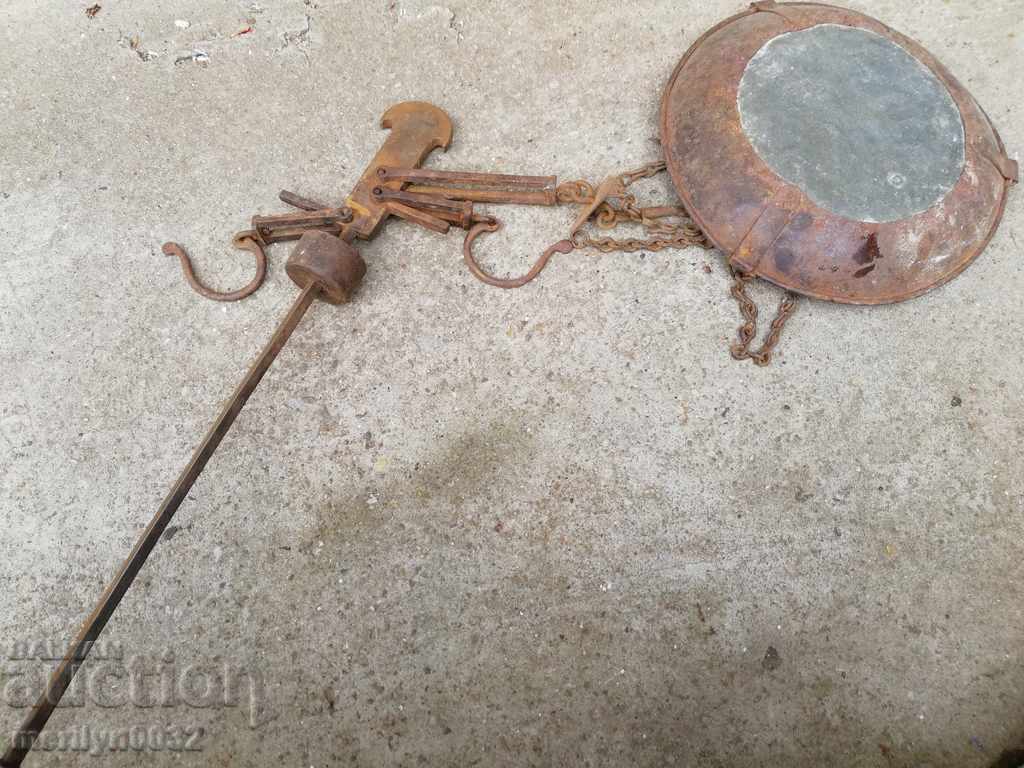 Licitație Cântare vechi, cântare, cântare, greutăți de la începutul secolului al XX-lea Licitație Cântare vechi, cântare, cântare, greutăți de la începutul secolului al XX-lea