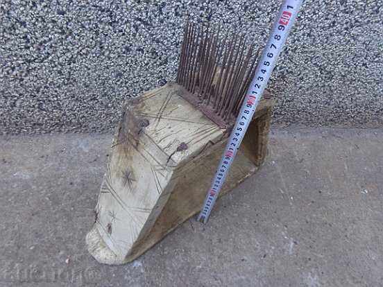 Delivery of Old dakar, who was a primitive woodcut