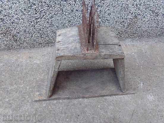 Old dakar, who was a primitive woodcut with price 69.00 BGN | € 35.28 Old dakar, who was a primitive woodcut with price 69.00 BGN | € 35.28