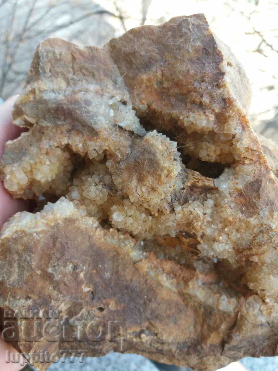 quartz druza - citrine and others with price 58.00 BGN | € 29.65 quartz druza - citrine and others with price 58.00 BGN | € 29.65