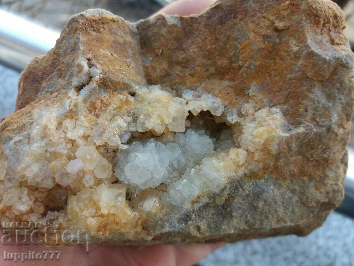 Delivery of quartz druza - citrine and others Delivery of quartz druza - citrine and others