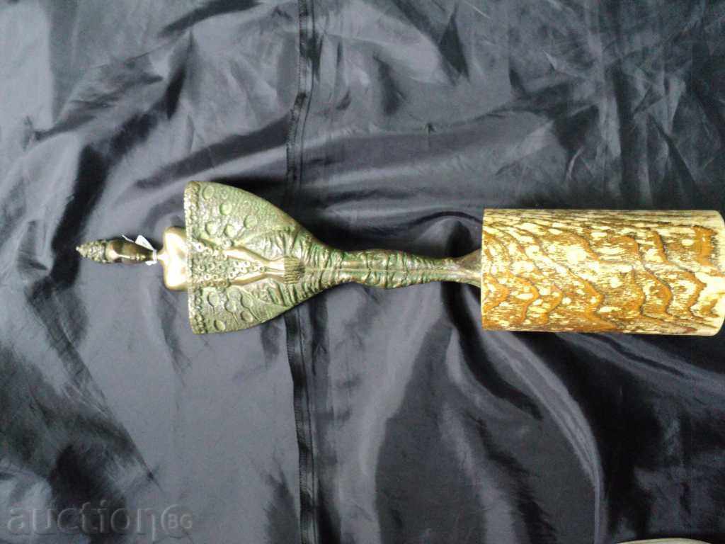 SCULPTURE OF VENELIN DINKOV MASIV BRONZE with price 1200.00 BGN | € 613.55 SCULPTURE OF VENELIN DINKOV MASIV BRONZE with price 1200.00 BGN | € 613.55